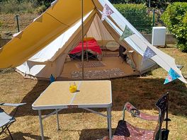 Huge pitches! our 5m belltent and awning was very much at home!