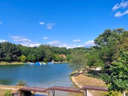 Lake close by.