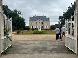 Mannor house