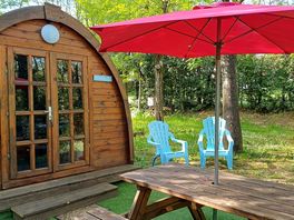 Pod exterior with private area