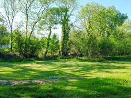 Non-electric grass tent pitch