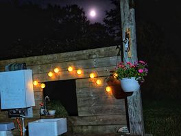 Washing up with a full moon , actually enjoyed washing up for a change