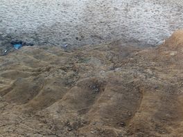 Steps down cliff to beach