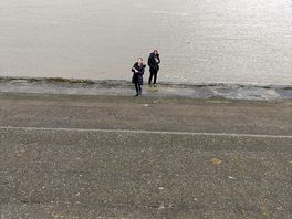 There's no beach at the seafront but it's a lovely way