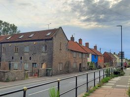 Easy walk into town