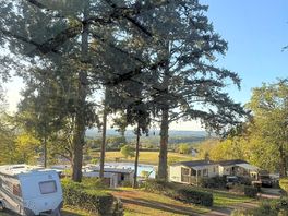 100m² pitch elecitricty and water access.