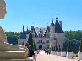 Super walk to chateau