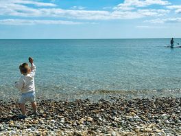 Kiddo by the beach 5 minutes away