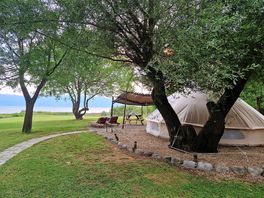Camping, glamping