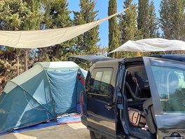 Buen campamento base para conocer la zona.