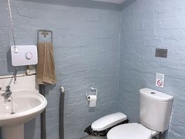 Clean nice bathroom