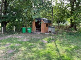The camp kitchen. 2 sinks but no real prep space which would have been handy, or some decent light