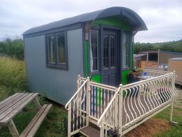 Cosy hut