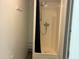 Shower cubicle
