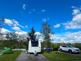 Pitches well sited overlooking river