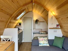 Lounge / Bedroom