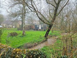 Hut and garden