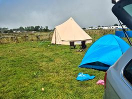 My tent when we 1st pitched up, was surrounded by friday evening tho