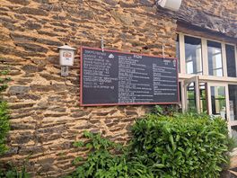 Snacks, pizza and sundae menu.