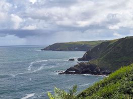 Walk to cadgwith