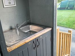 Washing up facility