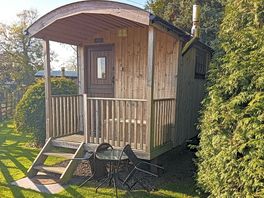 Front of The Woodman's Hut