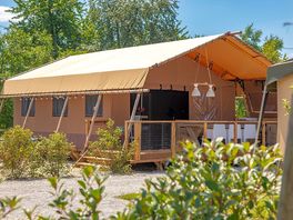 Desert Lodge with private garden