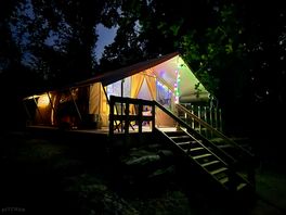 Safari tent