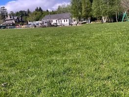 Local park a few minutes walk.
