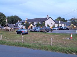 Raleghs cross inn