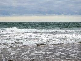 Mwnt beach