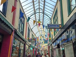 Okehampton arcade 💈🏪