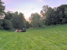 Very specious setting