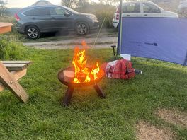 Lovely and peaceful campsite, roaring fire pit