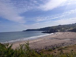 20 minutes walking from the beach.