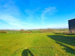 Peaceful. just the sound of birds, sheep, cows
