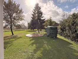 View of rest of site from out pitch, we stayed end of season so glamping tents were packed down