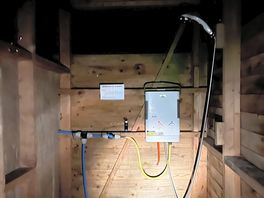 Rustic showers with heaps of hot water