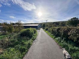 Took a wander into the scenic village of new biggin