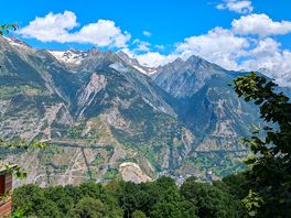 Surrounding mountains