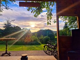Blissfull sunset shack