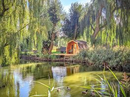 Valerie camping pod