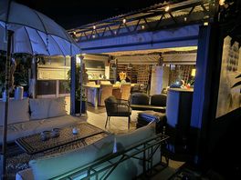 Kitchen and loungue