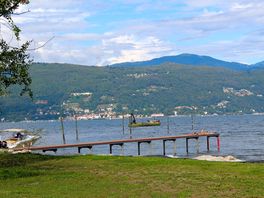 lake side