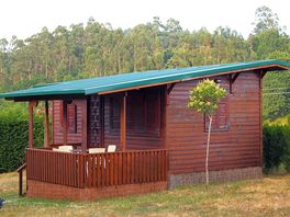 Log cabin