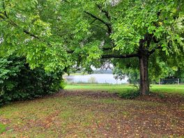 Lake view pitch