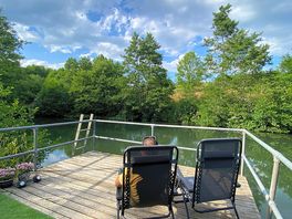Lovely spot to watch the wildlife