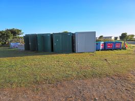 5 toilets for a whole field of tenters