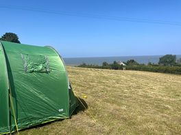 Good level ground to pitch on at the field edges before giving way to beautiful views