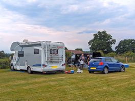 Lovely campsite. here we are set-up on ehu at the bottom left hand corner of the field.
